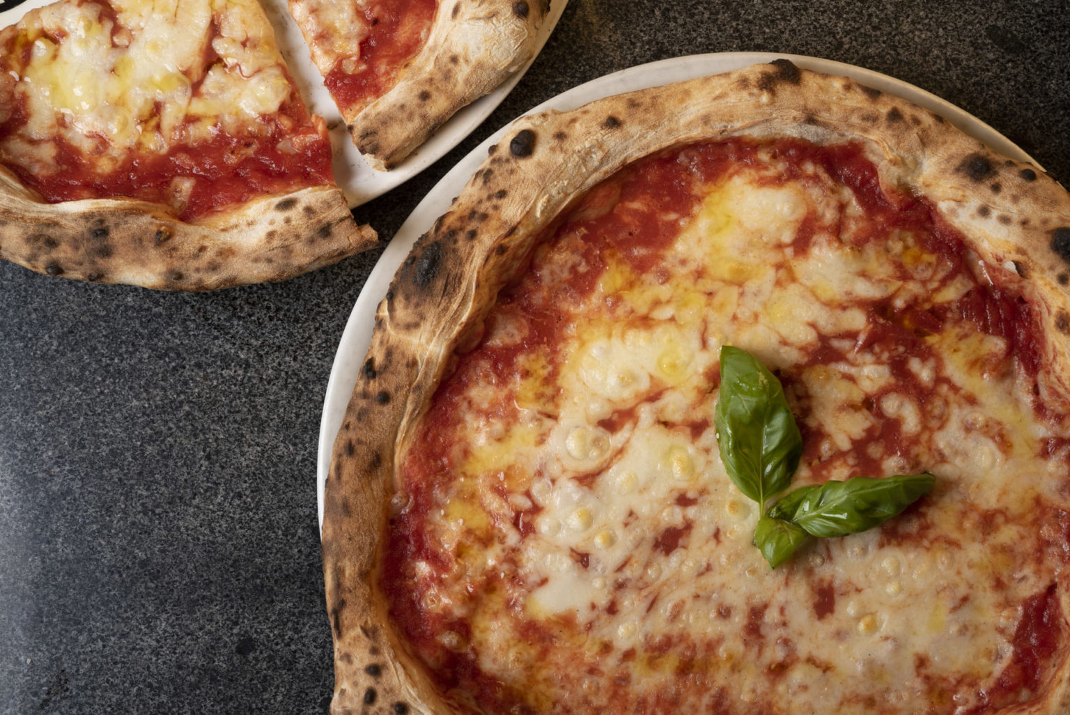 Pizzeria con forno a legna e ristorante al Colosseo di Roma